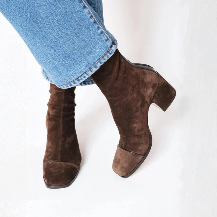 Ivone – Botas Elegantes com Salto Alto Confortável