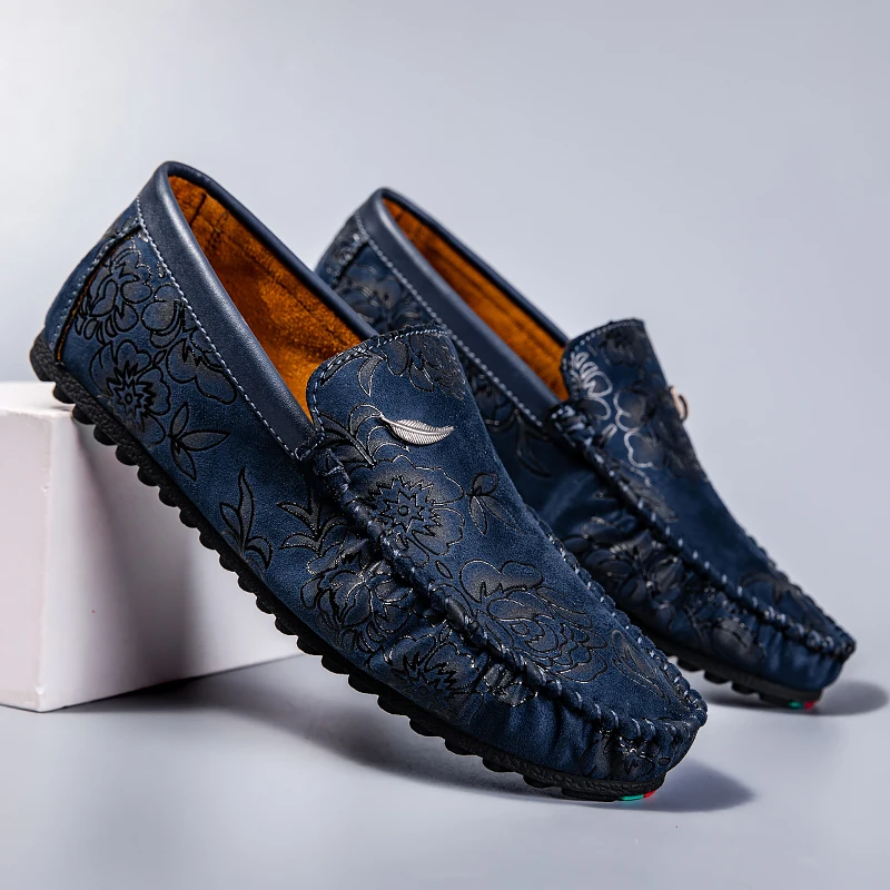 Mocassins de Couro com Design Colorido