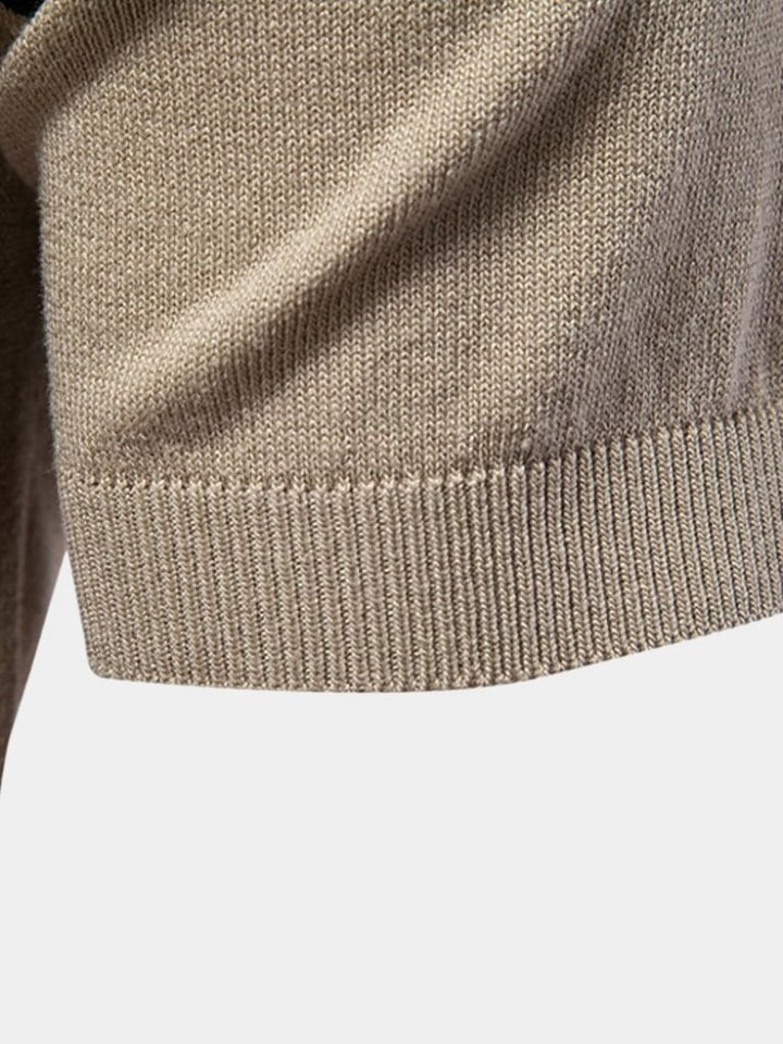 Casper™ | Polo de Veludo Castanho-claro