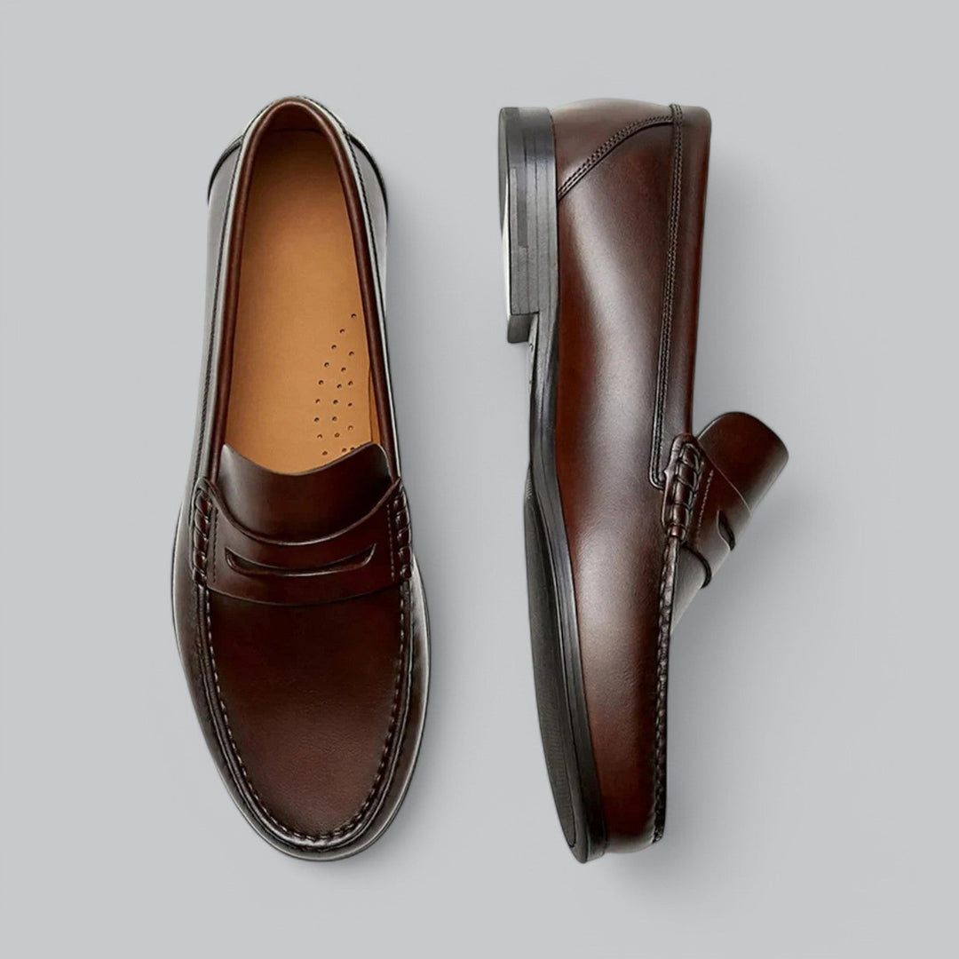 Sapatos de vela em pele elegantes