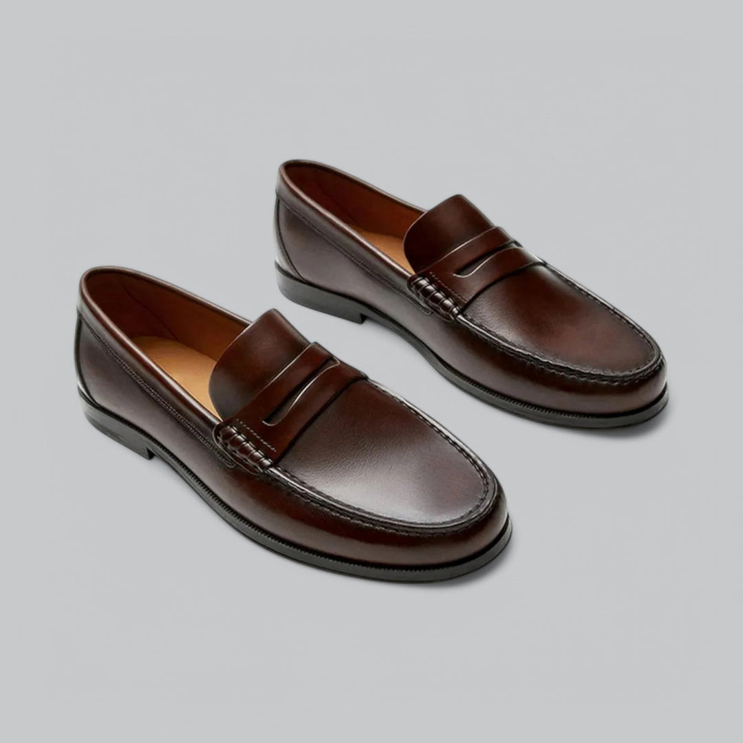 Sapatos de vela em pele elegantes