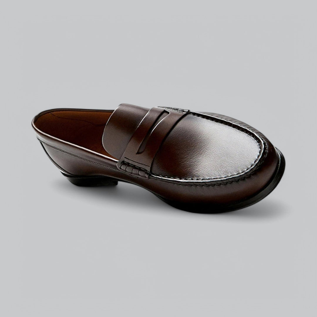 Sapatos de vela em pele elegantes