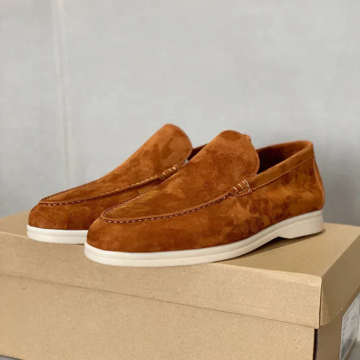 Mocassins Elegantes em Camurça