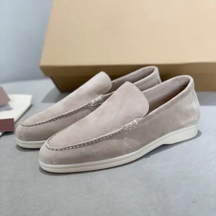Mocassins Elegantes em Camurça