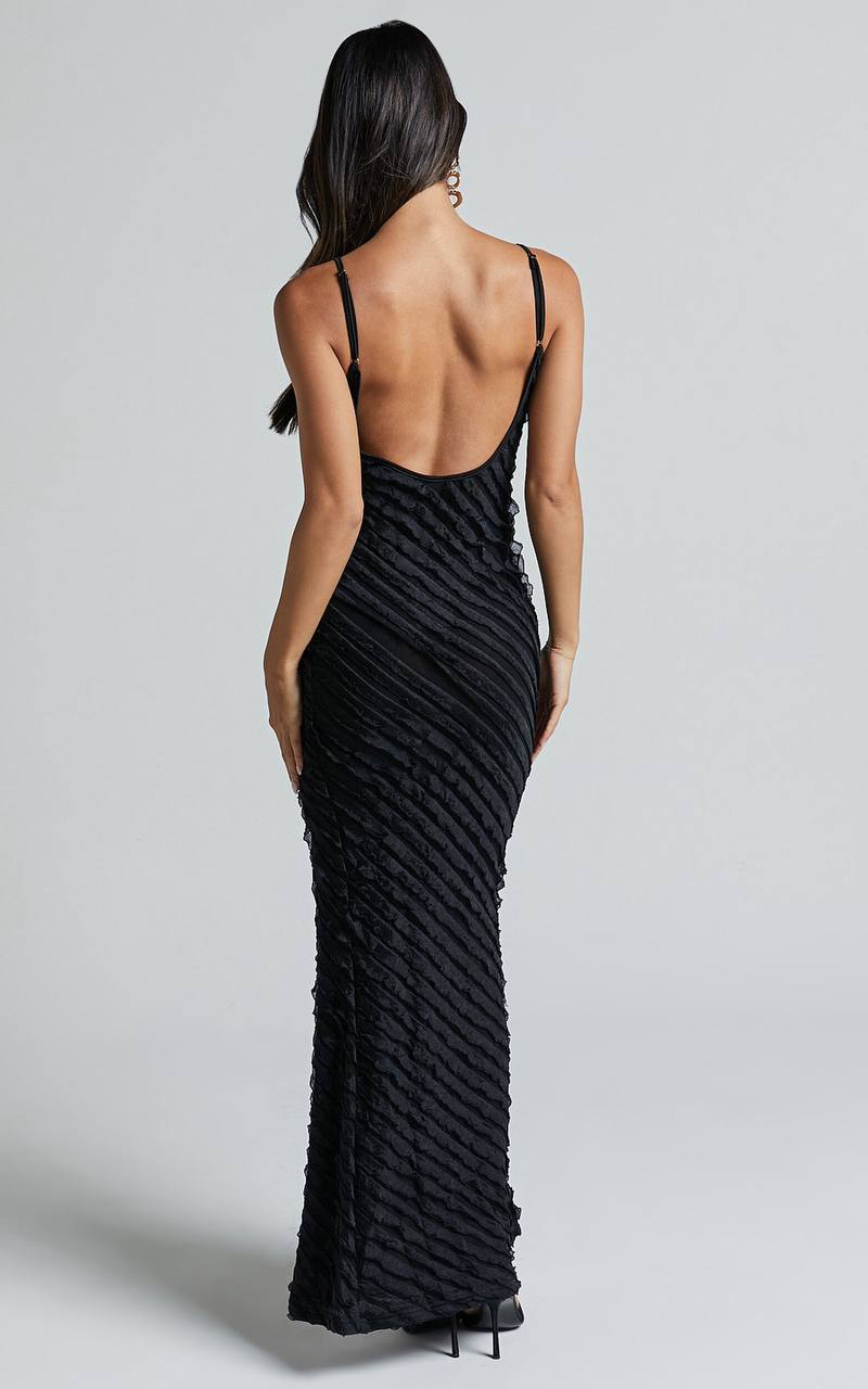 Solvi | Vestido preto elegante
