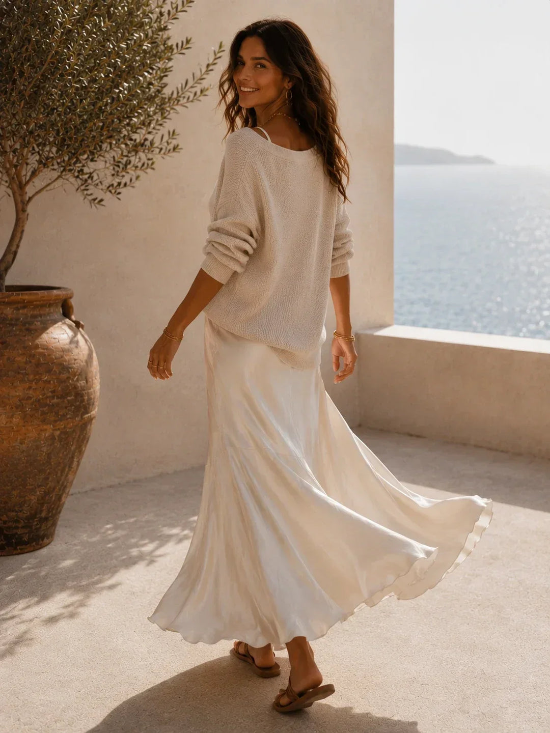 Alessia | Vestido Midi em Cetim Elegante