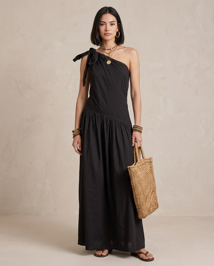 Salomé - Black One-Shoulder Maxi Dress