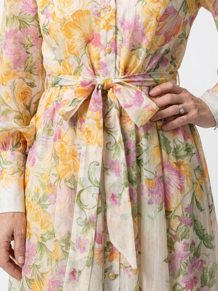 Delfim | Vestido comprido esvoaçante com mangas compridas e motivos florais